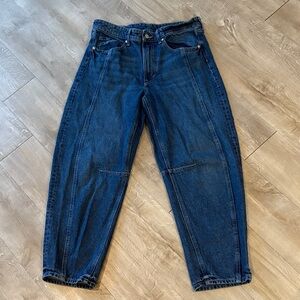 Barrel Jeans by &Denim Loose Fit Mid Waist Size 8 Waist 32”